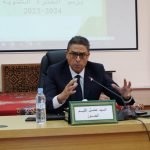 عامل إقليم الحوز رشيد بنشيخي يشرف على اجتماع لمتابعة تنفيذ المخطط الإقليمي لمواجهة موجة التساقطات الثلجية والبرد الشديد .