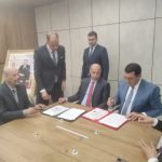 هشام صابري كاتب الدولة المكلف بالشغل لدى وزارة الإدماج الاقتصادي والمقاولة الصغرى والتشغيل والكفاءات، على مراسيم توقيع تسع اتفاقيات شغل جماعية