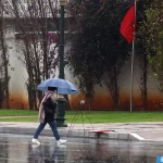 تساقطات مطرية قوية محليا رعدية مرتقبة يومي الجمعة والسبت بعدد من مناطق المملكة (نشرة إنذارية)