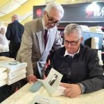 بوشعيب الضبار يجمع شمل الكاريكاتيريين في كتاب السخرية والحرية…  الكاريكاتير السياسي في الصحافة المغربية     