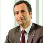 بنشعبون في منصب المدير العام لمجموعة اتصالات المغرب، وهو المنصب الذي كان يشغله سابقاً بصفته رئيساً لمجلس الإدارة الجماعية