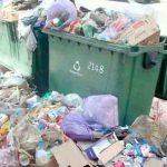 انتشار “الأزبال” بالنواصر..الشركة “لا تتجاوب” ومسؤولين في “دار غفلون”